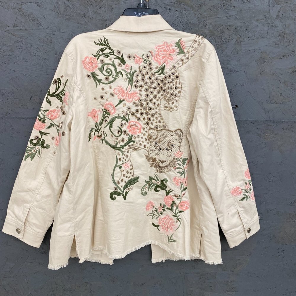 NEW CHICO'S $179 EMBROIDERED BEADED LEOPARD FLORAL DENIM JACKET SMALL